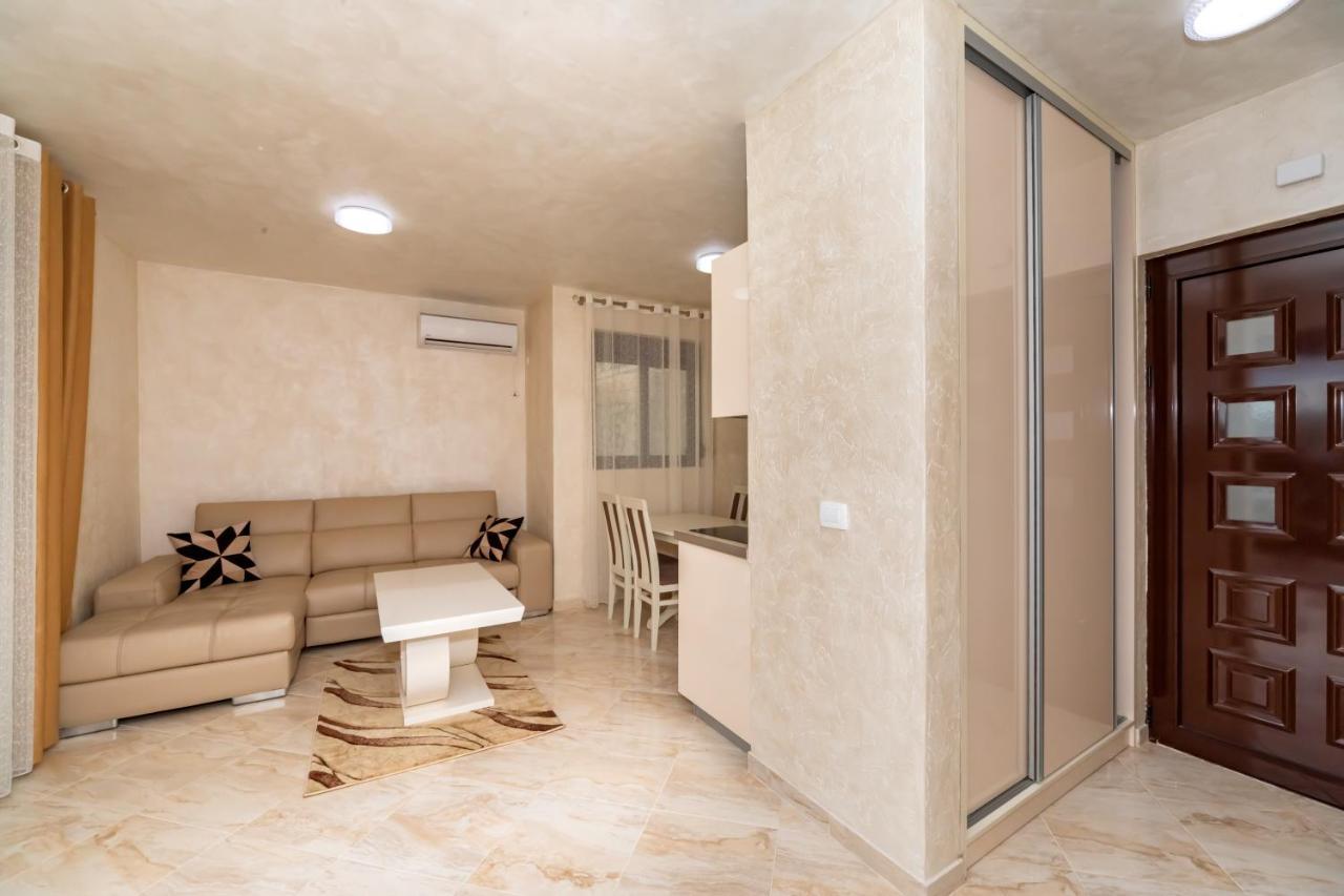 Kaom Lux Daire Dobra Voda Dış mekan fotoğraf