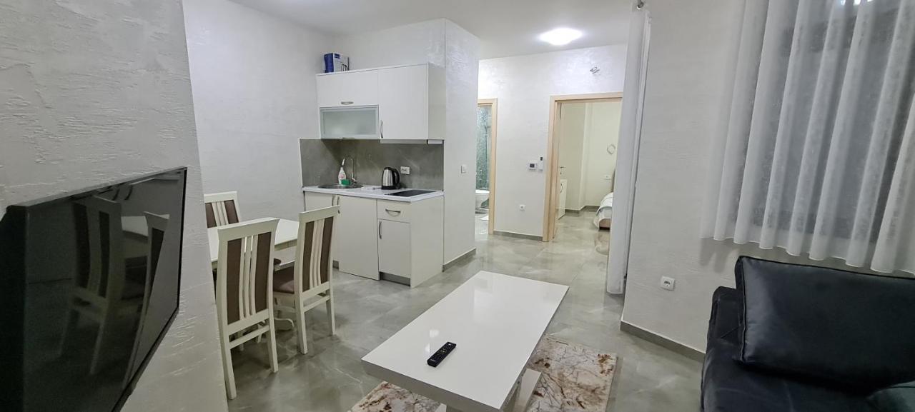 Kaom Lux Daire Dobra Voda Dış mekan fotoğraf